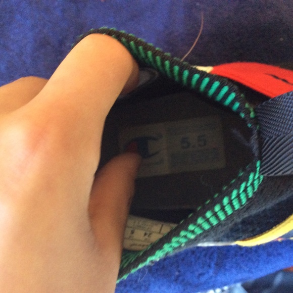 Champions  Red yellow and white color way - Picture 3 of 4